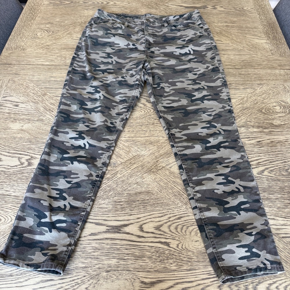 No Boundaries Womens High Rise Skinny Camo Jeans Size 17 Camouflage NJ39B721